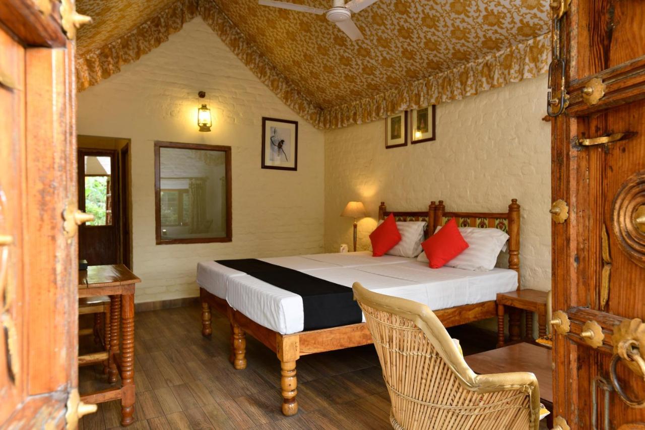 Hotel Sunbird Bharatpur Bagian luar foto