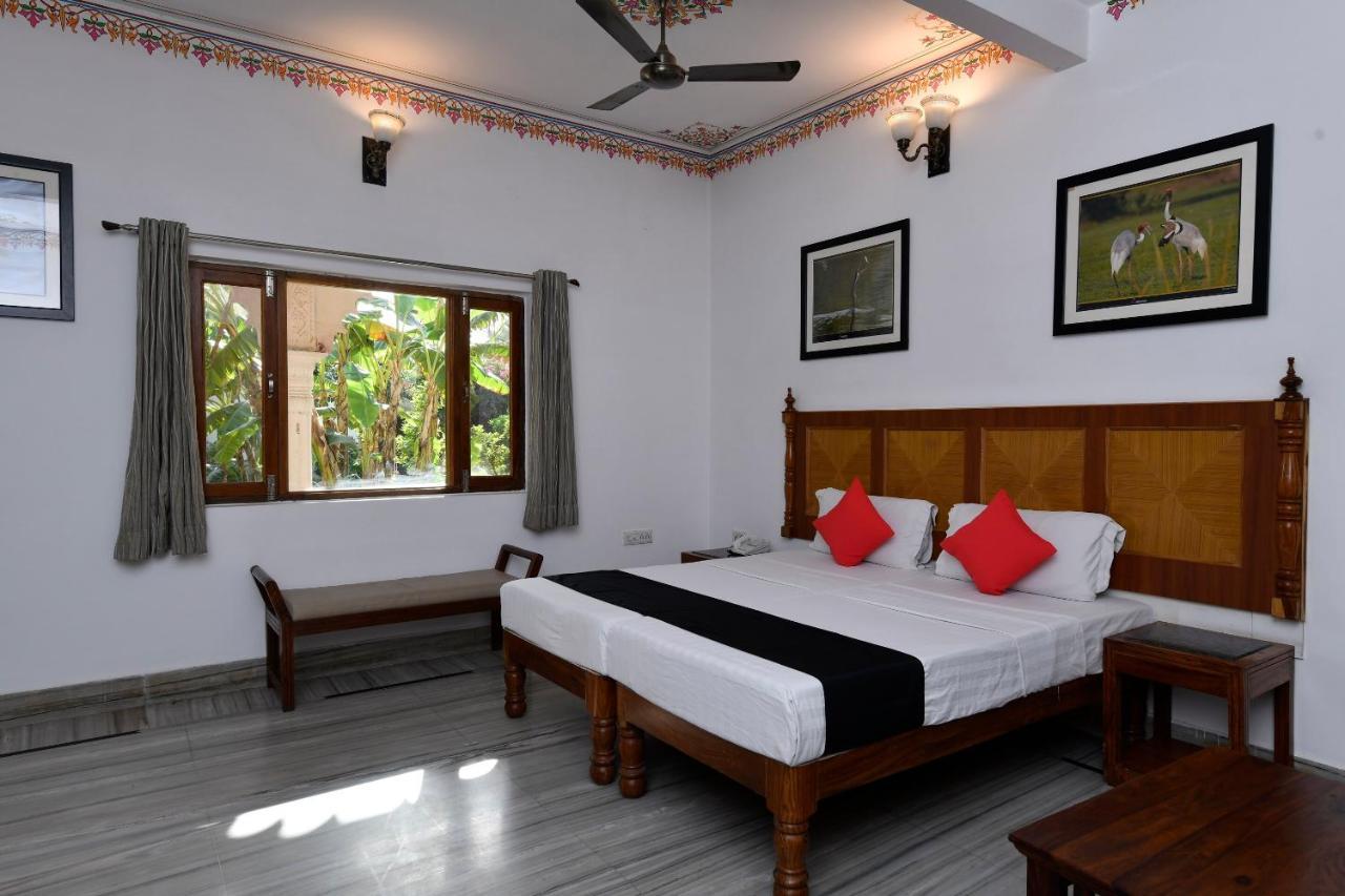 Hotel Sunbird Bharatpur Bagian luar foto