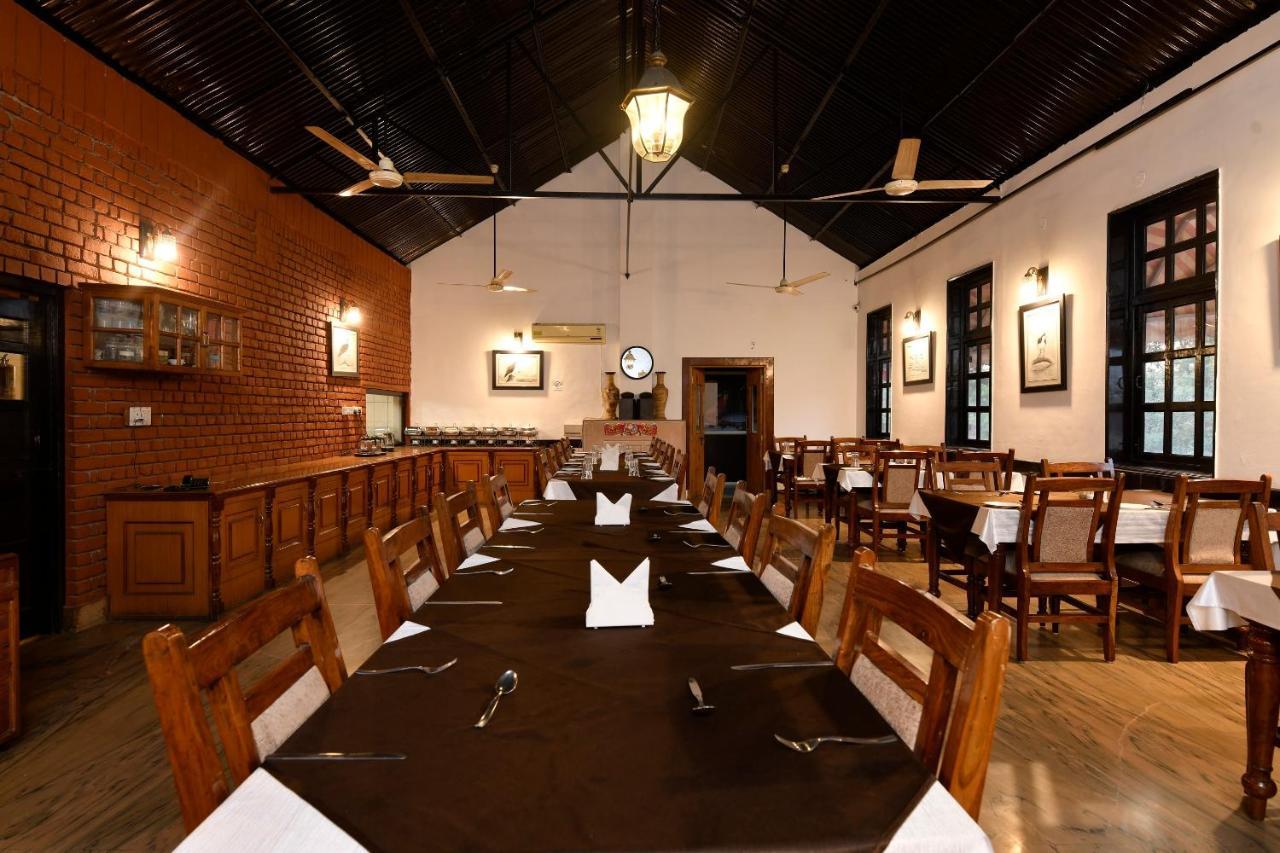 Hotel Sunbird Bharatpur Bagian luar foto