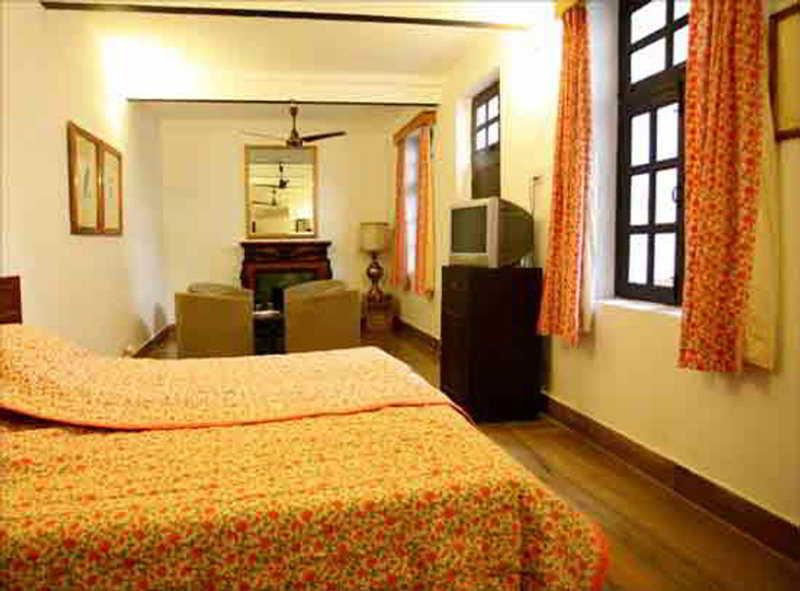 Hotel Sunbird Bharatpur Bagian luar foto